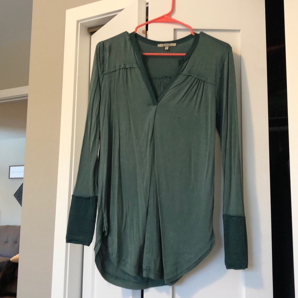 Light weight long sleeve